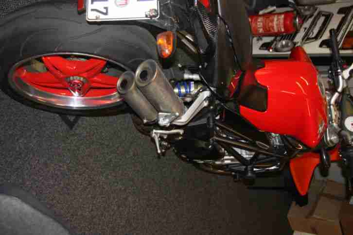 MV Agusta F4 Brutale S ROT CARBON Bj 2007- 21487 KM