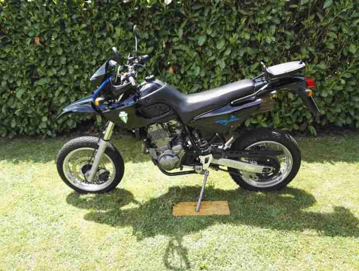 MZ Baghira 660 Streetmoto / Motor Yamaha XT (Supermoto MuZ MX CR KX RM YZ F 450)
