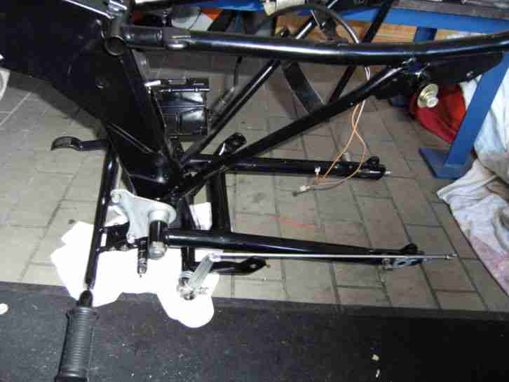 MZ ETZ 251 RAHMEN MIT ANBAUTEILE NEU MIT BRIEF