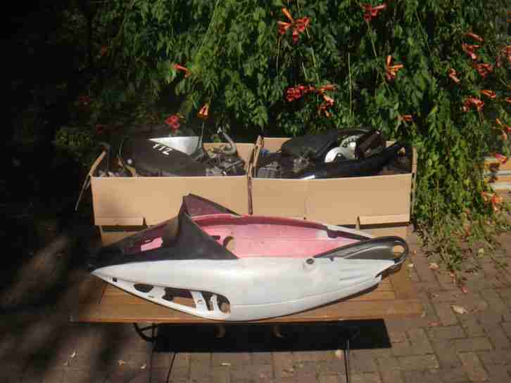 Malaguti F 12 Roller Teile Minarelli yamaha Aerox MBK Nitro tuning ac lc F10