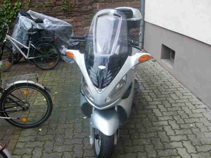 Malaguti Madison T 150 WIE NEU Voll Fahrbereit TOP