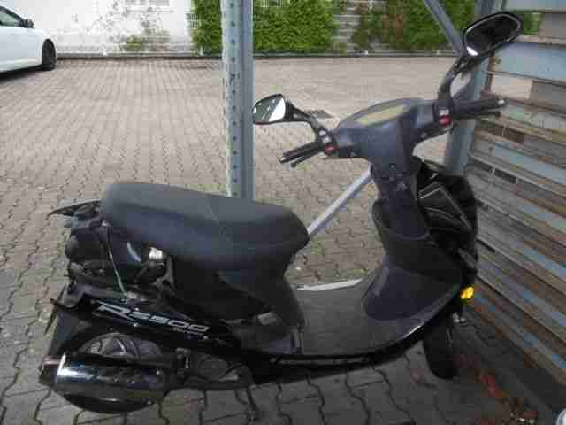 Mofaroller RS 500 Street Rex