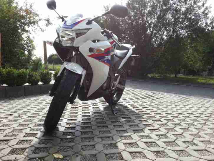 Moped CBR125R