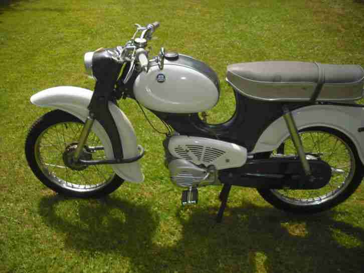Moped 220 PL