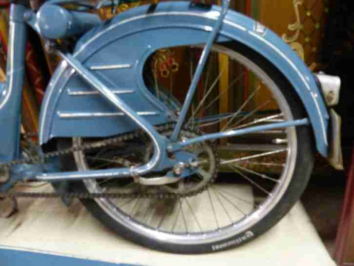 Moped Mofa Viktoria "Vicky 3" 1954/1956 ALLE BLECHE+orig. WINDSCHUTZ DABEI !!!