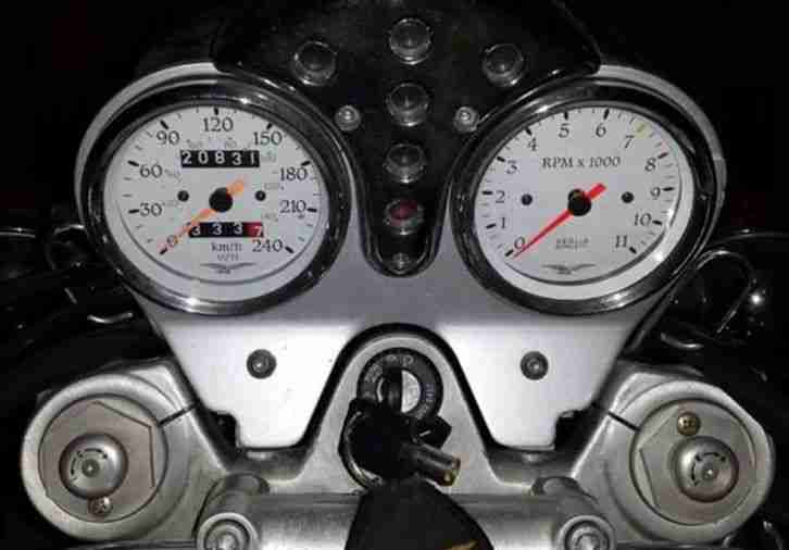 Moto Guzzi California EV 1100 cm³ TOP 21.000 km