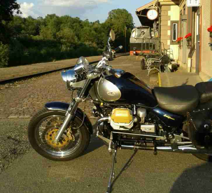 Moto Guzzi California EV 1100 mit vorverlegter Fussrastenanlage im Oldtimer Look