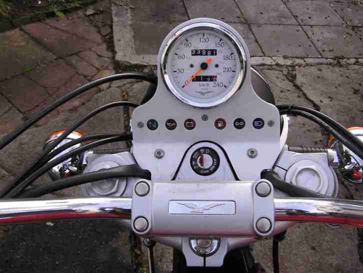 Moto Guzzi Jackal