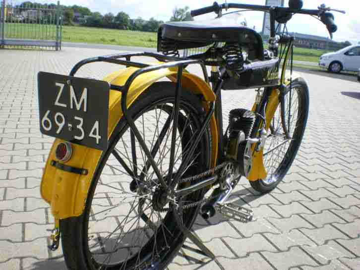 Motobecane Motorrad Rarität - Oldtimer EZ.: 28.02.1924 mit Keilriemenantrieb