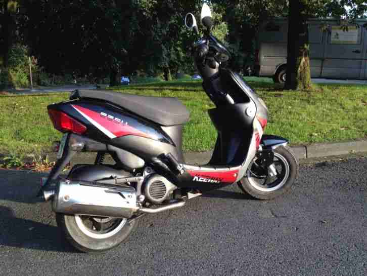 Motor Roller Keeway Hurricane 25/45 km/h 49ccm