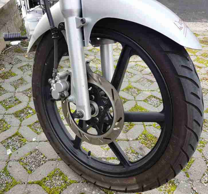 Motorrad 125 SYM XS125-K XS 125 - K Top Zustand kaum Kilometer