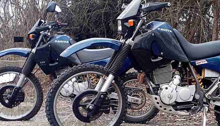 Motorrad 350er Cagiva , Zwei Stück , Enduro ,