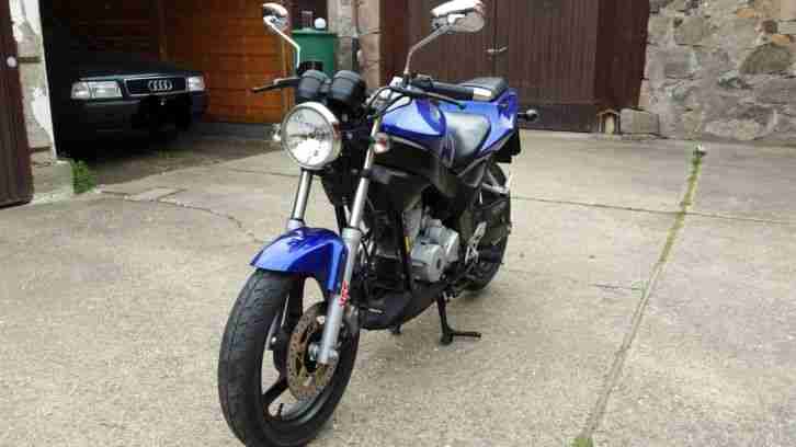 Motorrad Daelim Roadwin