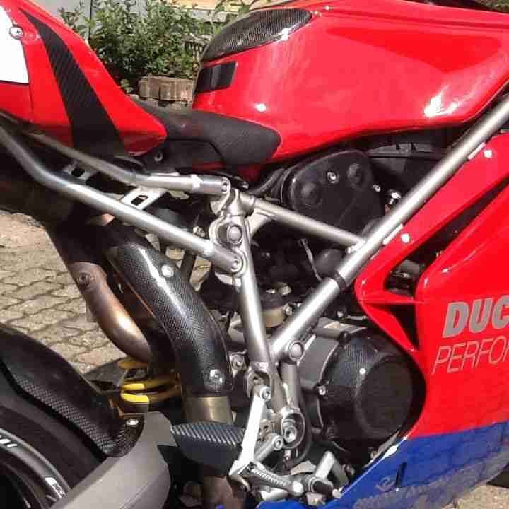 Motorrad Ducati 999 viel Carbon u. Neu teile