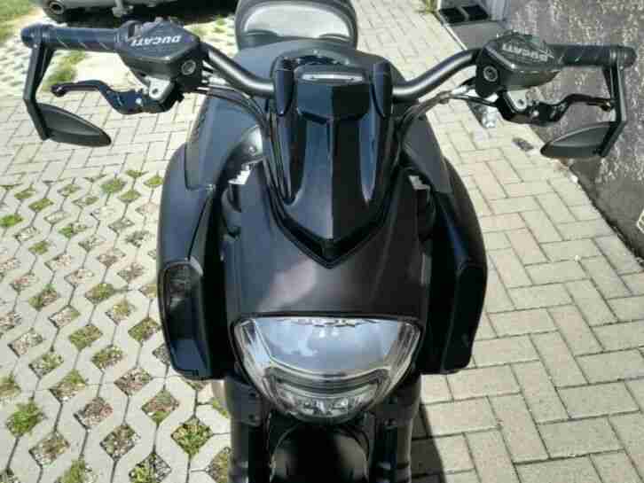 Motorrad, Ducati Diavel