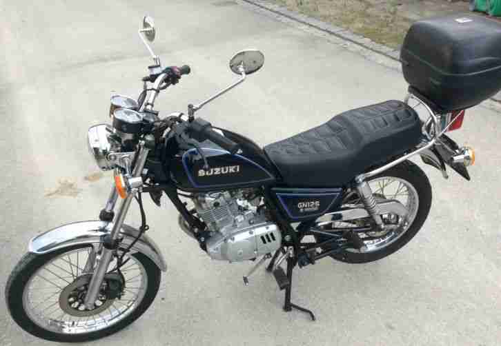 Motorrad GN125 Suzuki