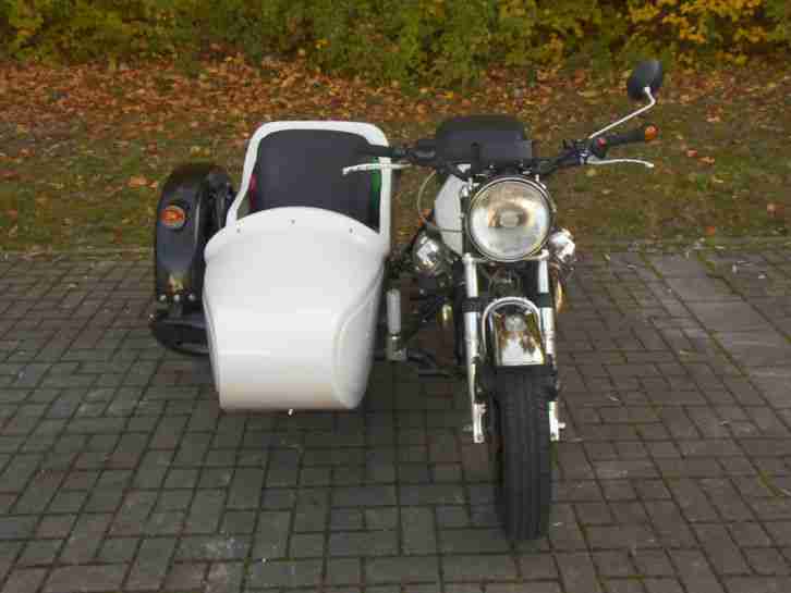 Motorrad Gespann Moto Guzzi, Baujahr 1974, Seitenwagen Hammes HC