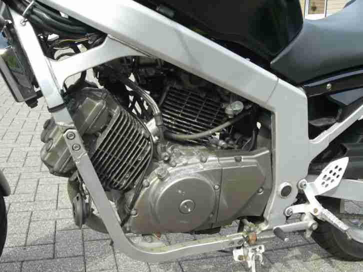 Motorrad HYOSUNG GT 125 Naked