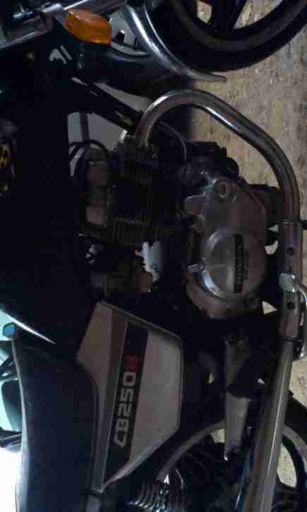 Motorrad Honda 250 er Moped Mofa 27PS Motorschaden Lagerschaden sonst alles i.O.