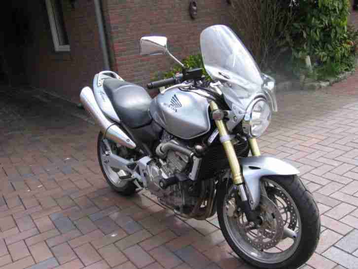 Motorrad CB 600 F, neuwertig, ca. 8500