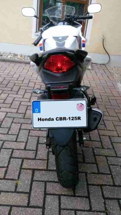 Motorrad Honda CBR 125R JC 50, weiß, MIT NEUEM ERSATZREIFEN + LED-Sportblinkern