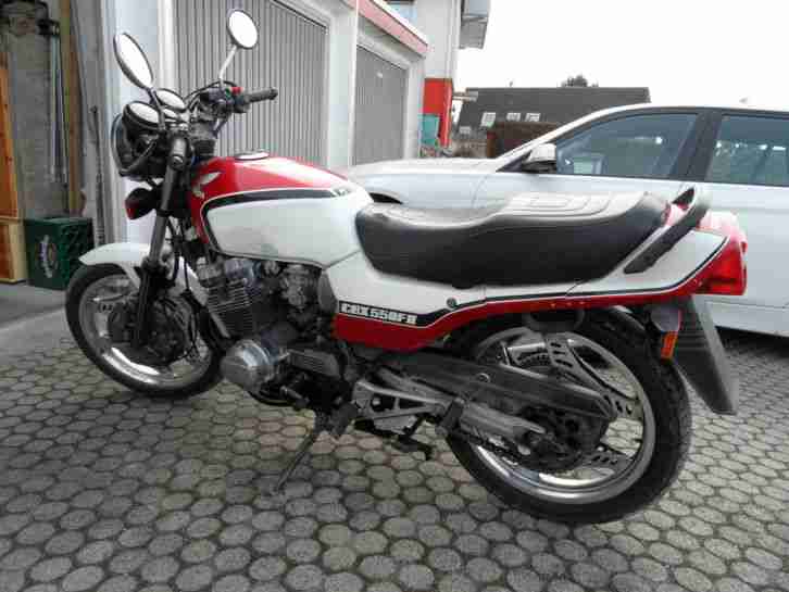 Motorrad Honda CBX550F, Bastlerfahrzeug, Naked Bike, TÜV 10/2017, Scheunenfund