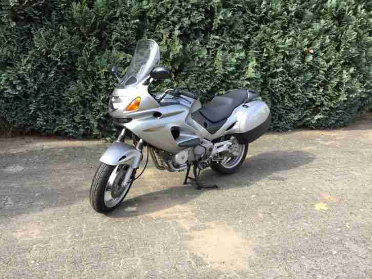Motorrad Honda Deauville NT 650 V, Tourer, nur 2000 km