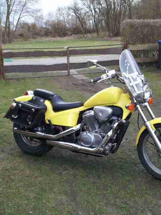 Motorrad - Honda Shadow 600 - 9.200 km-04/1991 EZ-29 kW (39 PS)HU/AU 10/2015