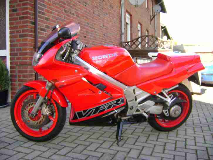 Motorrad Honda VFR 750F