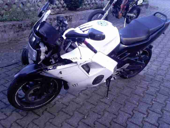 Motorrad Honda cbr 600 PC 25