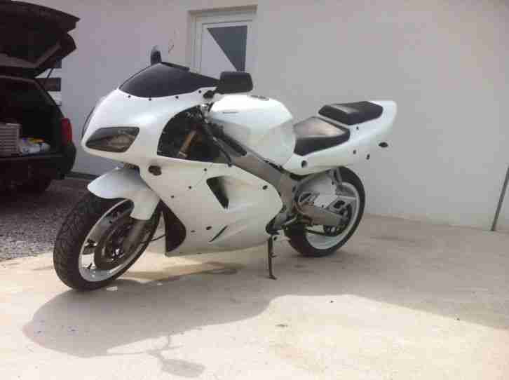 Motorrad Kawasaki ZXR 750 L Ninja umbau auf Yamacha R1 Optik