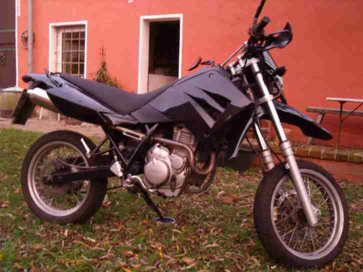 Motorrad MZ 125 SM Schwarz Supermoto