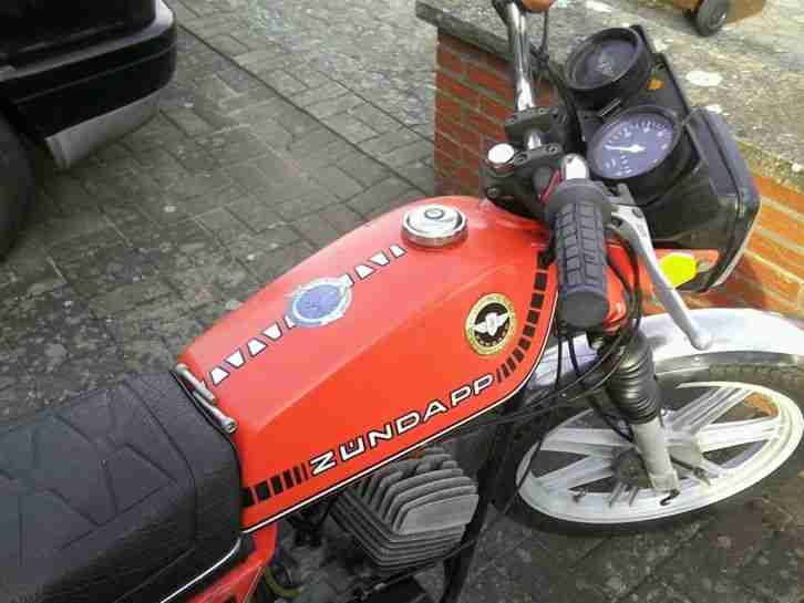 Motorrad. Motorroller