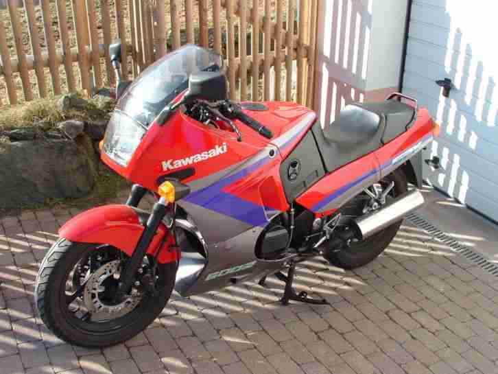Motorrad Sporttourer Kawasaki GPX 600 R Youngtimer