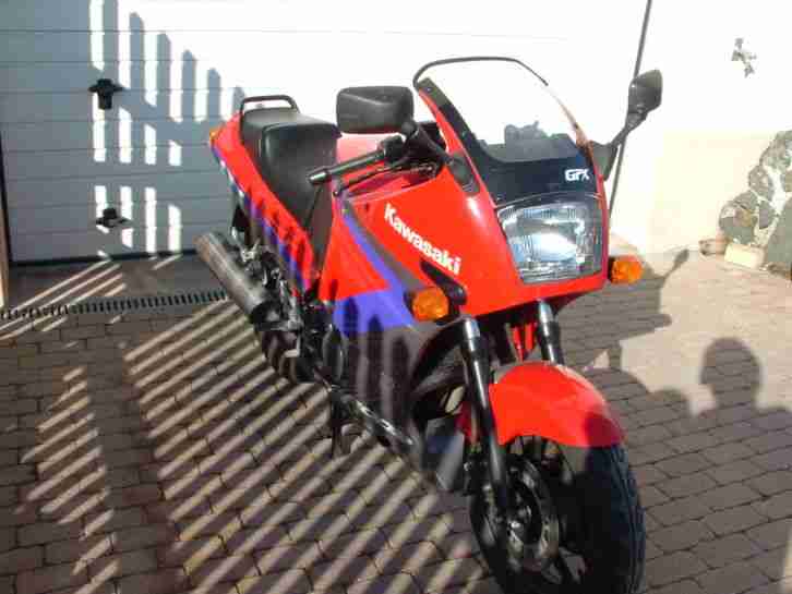 Motorrad Sporttourer Kawasaki GPX 600 R Youngtimer