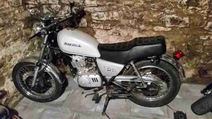 Motorrad Suzuki GN 125 UMBAU TOP FAHRBEREIT TÜV APRIL 2017 PLUS ORIGINALTEILE