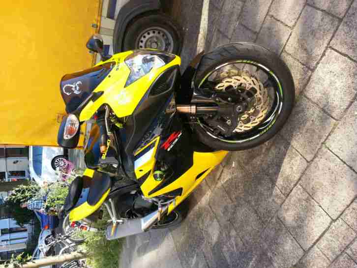 Motorrad Suzuki GSXR 1000 gelb/Schwarz k5