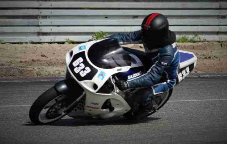 Motorrad GSXR 750 SRAD Racing