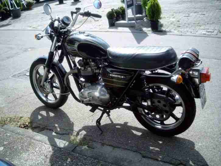 Motorrad Triumph Bonneville 750 Special