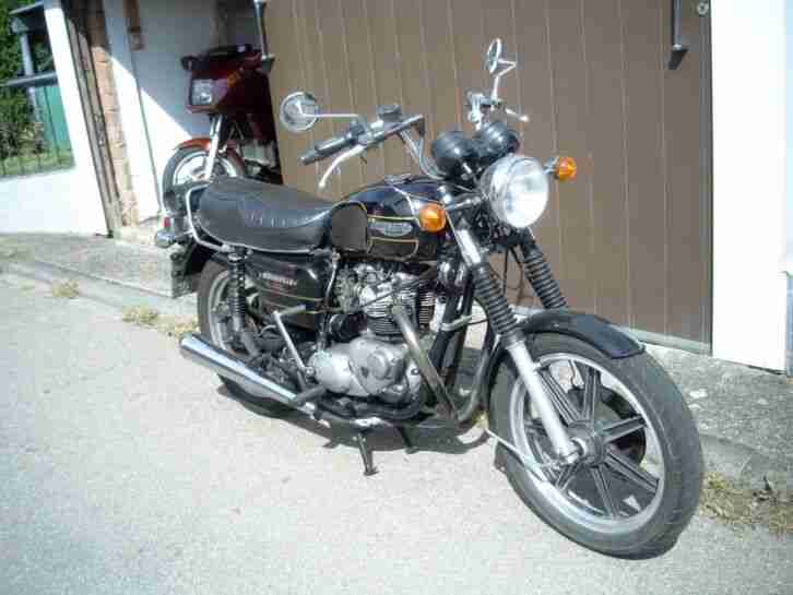 Motorrad Triumph Bonneville 750 Special