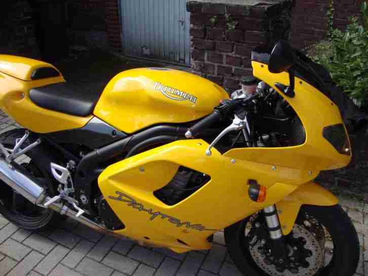 Motorrad Triumph Daytona