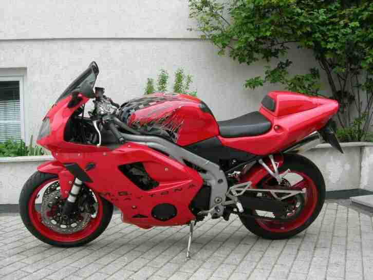 Motorrad Triumph Daytona 955i, 150 PS,