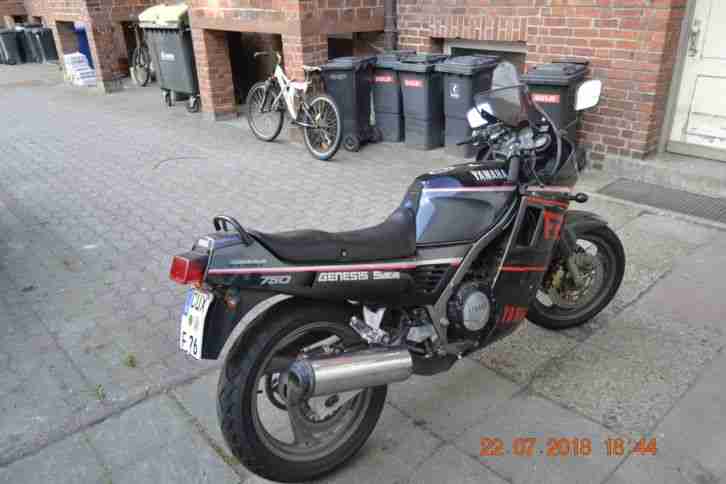 Motorrad Yamaha FZ 750