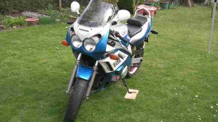 Motorrad Yamaha FZR