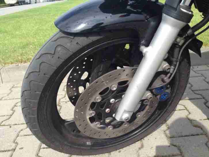 Motorrad Yamaha FZS600, Erstzul. 7/2001, 17412km, schwarz