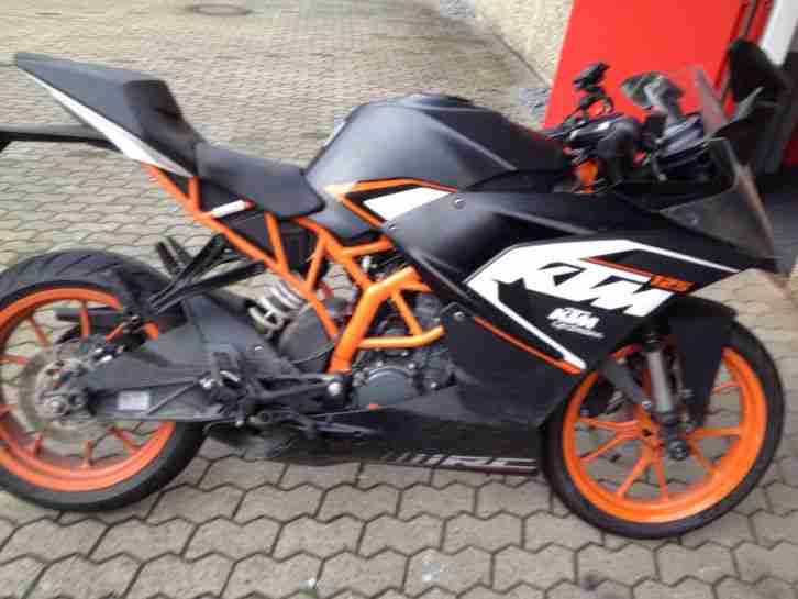Motorrad ktm rc 125 Fast Neu mit Werksgarantie....neuer Motor mit 0 KM!!!!!!!