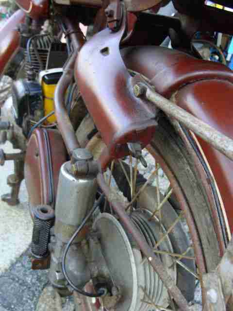 Motorradwerke ZSCHOPAU.DDR.Krad.RT125/2.weinrot.Originallack.Schuppenfund.Saxony