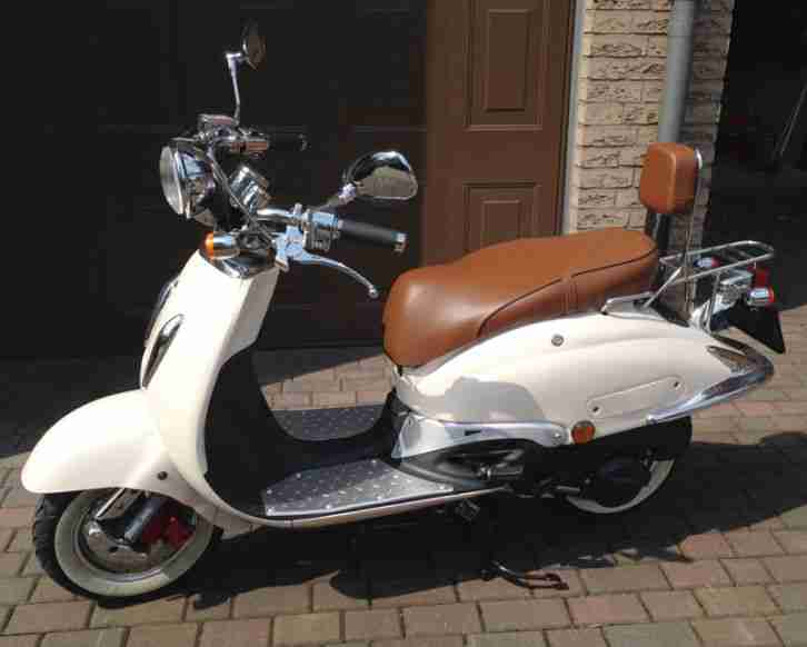 Motorroller 125 ccm Retro 80 km/h, EZ 2014 und erst 225 km, daher NEUwertig! TOP
