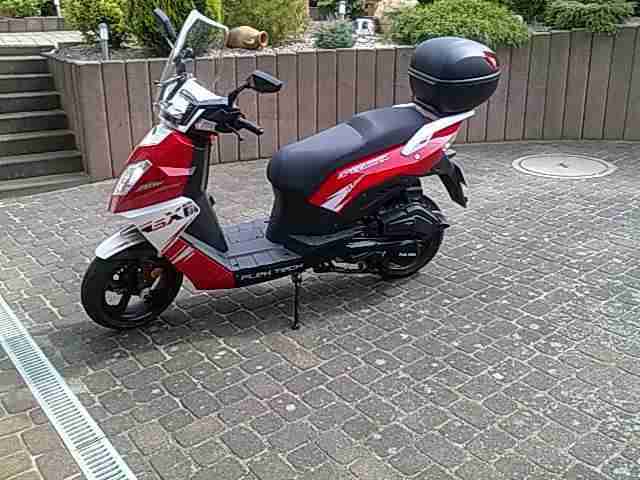 Motorroller 125 ccm Wenig gelaufen.