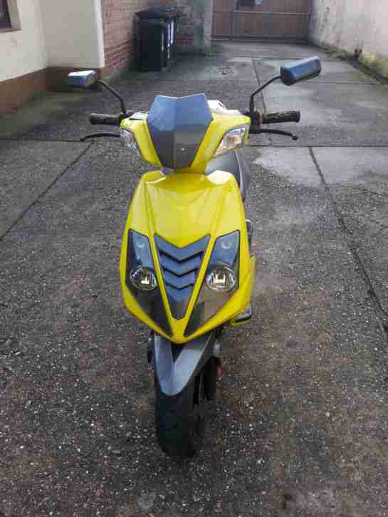 Motorroller 50GT Race Explorer